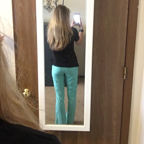 LIKE NEW! Scrub Bottoms - Picture 2 of 6